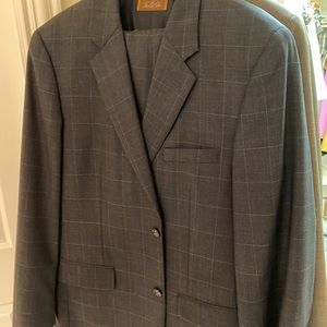 Suit 42L jacket 34w. Tasso Elba. Gray.